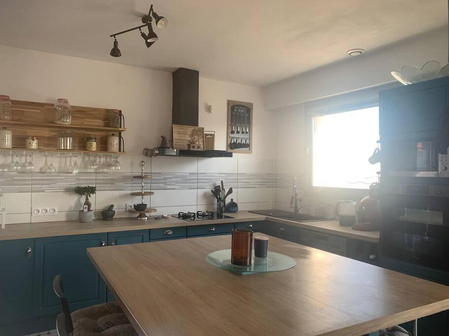 Hébergement de vacances Maison A Etages Bord De *